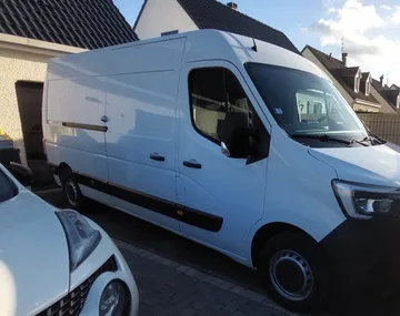 Fuvarozó Kisteherautó Renault master -ban/-ben Liévin Franciaország